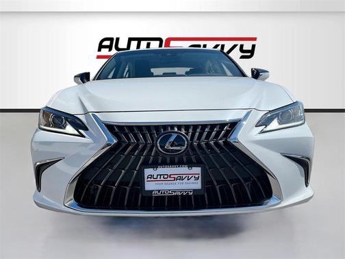 2025 Lexus ES 300h Base