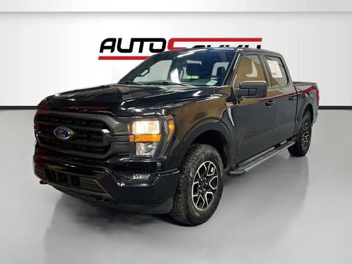Black Metallic 2023 Ford F-150 XLT
