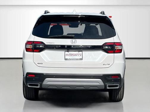2025 Honda Pilot Elite
