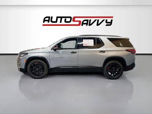 Sterling Gray Metallic 2023 Chevrolet Traverse Premier