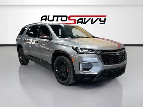 Sterling Gray Metallic 2023 Chevrolet Traverse Premier
