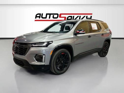 Sterling Gray Metallic 2023 Chevrolet Traverse Premier