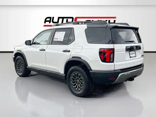 Platinum White Pearl 2026 Honda Passport AWD TrailSport
