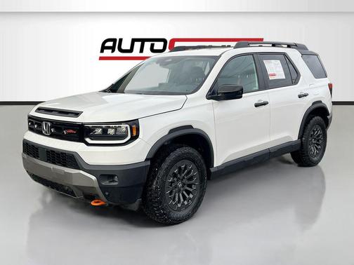 Platinum White Pearl 2026 Honda Passport AWD TrailSport