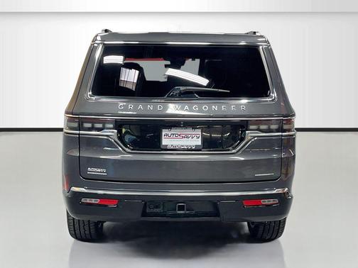 Diamond Black Crystal Pearlcoat 2022 Jeep Grand Wagoneer Series II 4x4