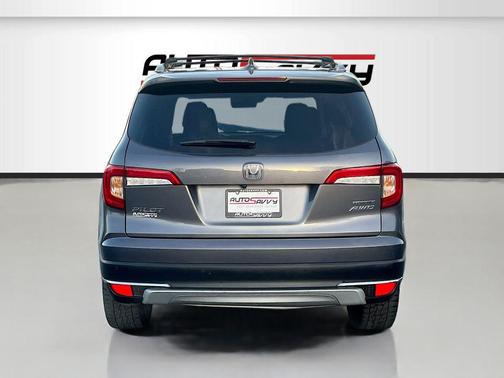 2022 Honda Pilot Touring 8-Passenger