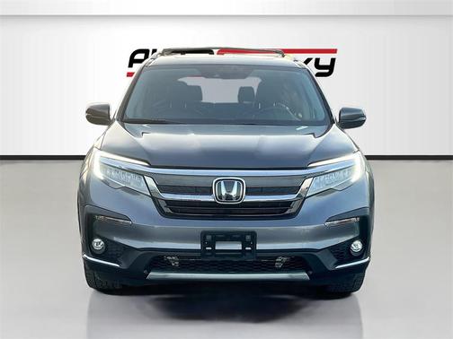 2022 Honda Pilot Touring 8-Passenger