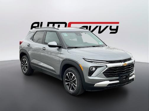 Sterling Gray Metallic 2024 Chevrolet Trailblazer LT