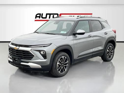 Sterling Gray Metallic 2024 Chevrolet Trailblazer LT