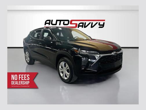 Mosaic Black Metallic 2025 Chevrolet Trax LS