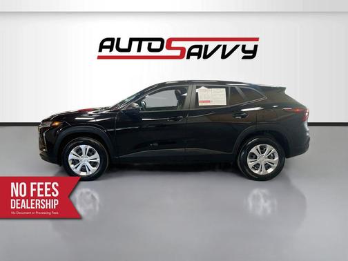 Mosaic Black Metallic 2025 Chevrolet Trax LS