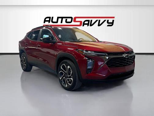 Crimson Metallic 2025 Chevrolet Trax FWD 2RS