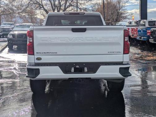 2024 Chevrolet Silverado 1500 Custom