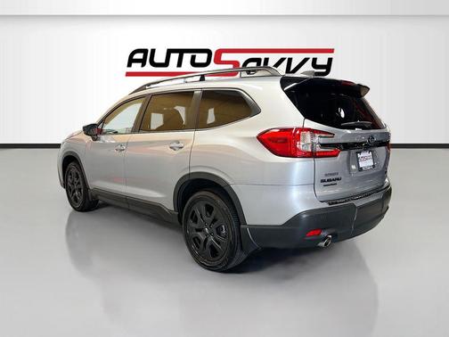 Ice Silver Metallic 2025 Subaru Ascent Onyx Edition 7-Passenger