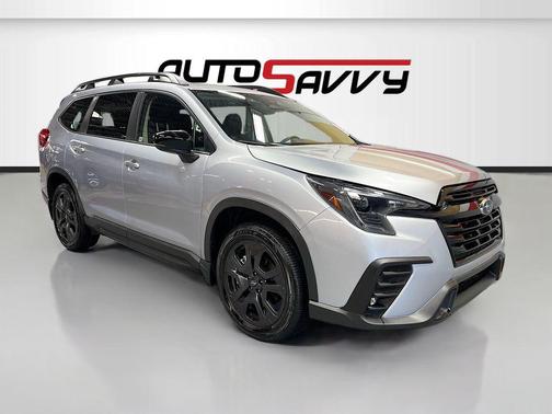 Ice Silver Metallic 2025 Subaru Ascent Onyx Edition 7-Passenger