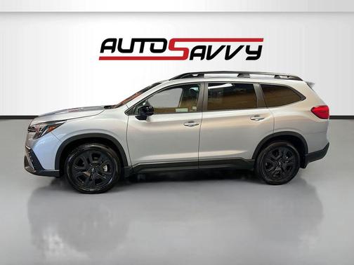 Ice Silver Metallic 2025 Subaru Ascent Onyx Edition 7-Passenger