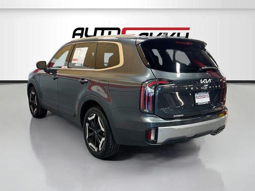 Gravity Gray 2023 Kia Telluride EX