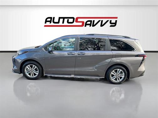 2024 Toyota Sienna XLE 7 Passenger