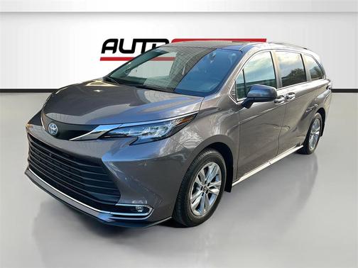 2024 Toyota Sienna XLE 7 Passenger