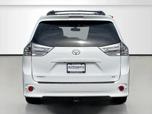 2015 Toyota Sienna SE