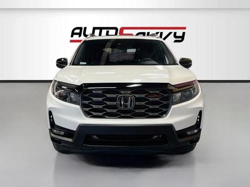 Platinum White Pearl 2022 Honda Passport AWD TrailSport
