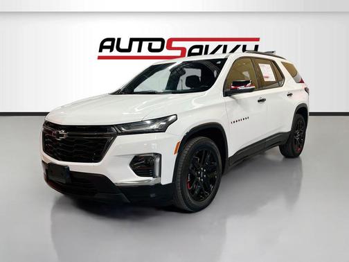 Summit White 2023 Chevrolet Traverse Premier