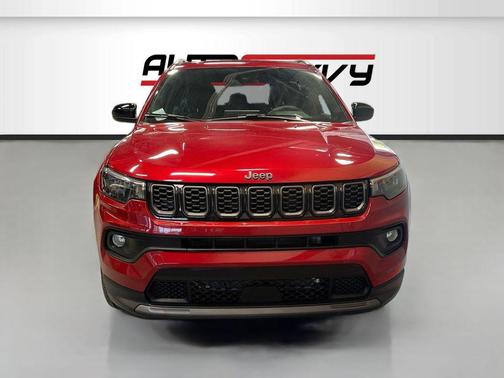 Red Hot Pearlcoat 2026 Jeep Compass Latitude