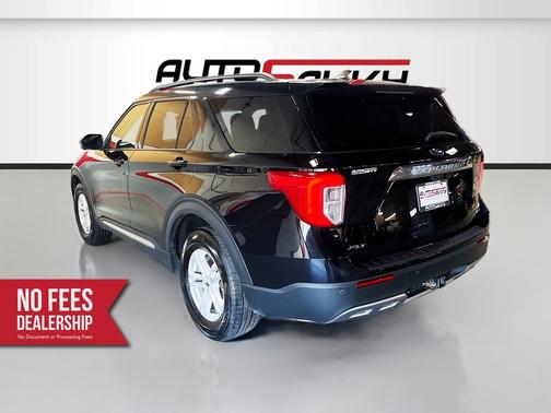 Black Metallic 2023 Ford Explorer XLT