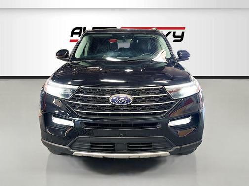 Black Metallic 2023 Ford Explorer XLT