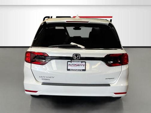Platinum White Pearl 2023 Honda Odyssey Sport