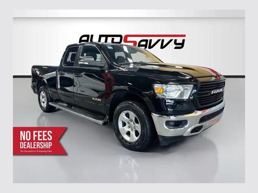 Diamond Black Crystal Pearlcoat 2022 RAM 1500 Big Horn/Lone Star