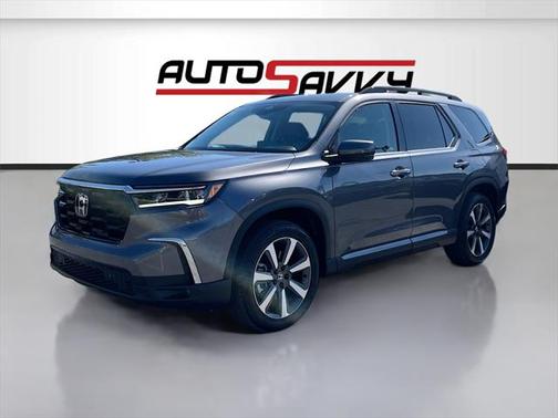 2025 Honda Pilot Touring 8-Passenger