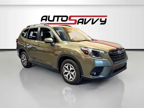 Autumn Green Metallic 2023 Subaru Forester Premium