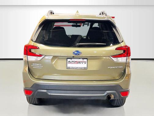 Autumn Green Metallic 2023 Subaru Forester Premium