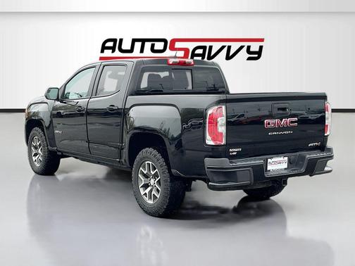 Onyx Black 2022 GMC Canyon AT4
