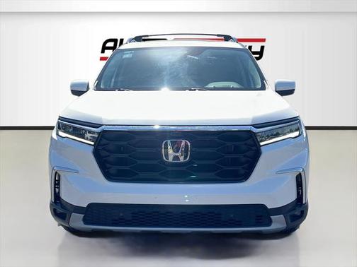 2023 Honda Pilot AWD Elite