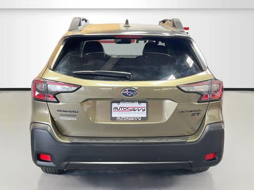 Autumn Green Metallic 2024 Subaru Outback Base