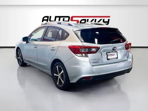 Ice Silver Metallic 2022 Subaru Impreza Premium