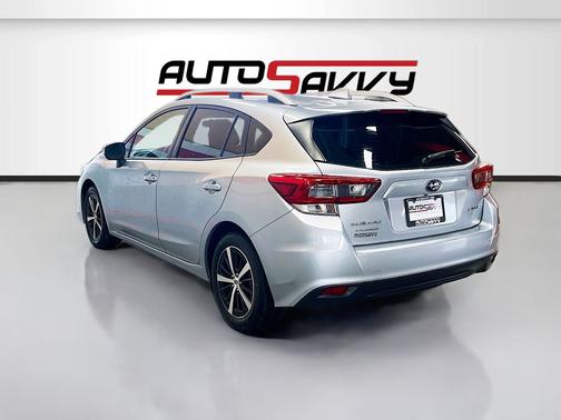 Ice Silver Metallic 2022 Subaru Impreza Premium