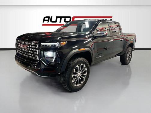 2025 GMC Canyon Denali