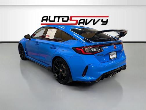 Boost Blue Pearl 2024 Honda Civic Type R