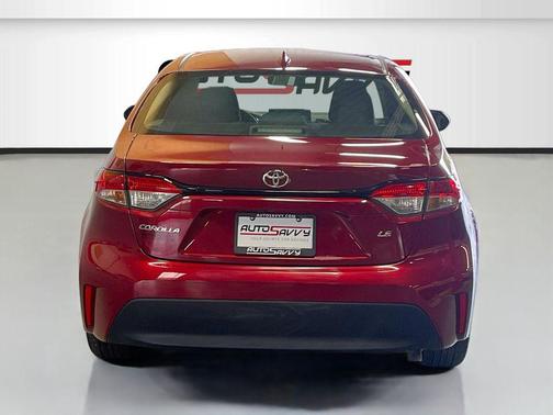 Pearl 2025 Toyota Corolla LE
