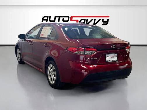 Pearl 2025 Toyota Corolla LE