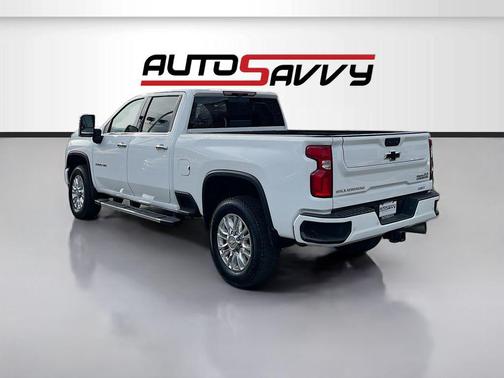 Summit White 2022 Chevrolet Silverado 3500 High Country