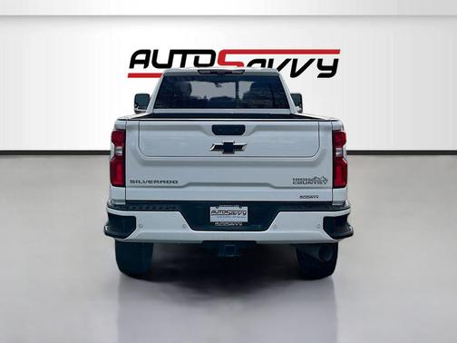 Summit White 2022 Chevrolet Silverado 3500 High Country