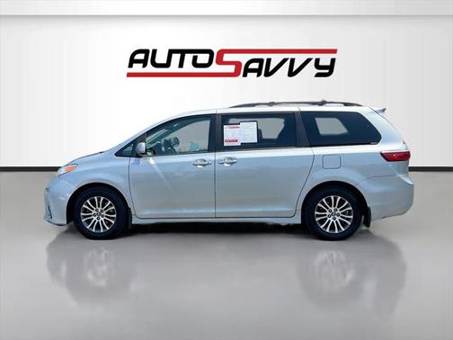 2019 Toyota Sienna XLE