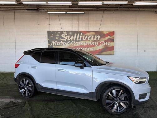 2022 Volvo XC40 Recharge Pure Electric P8 Twin Plus