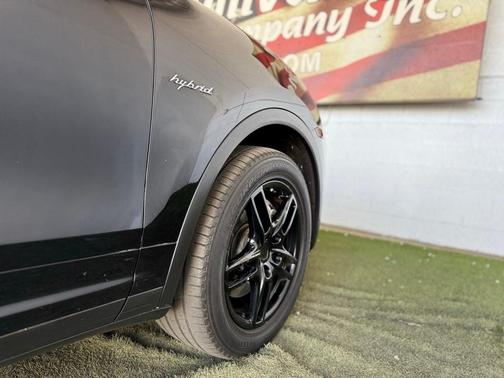 2014 Porsche Cayenne Hybrid S