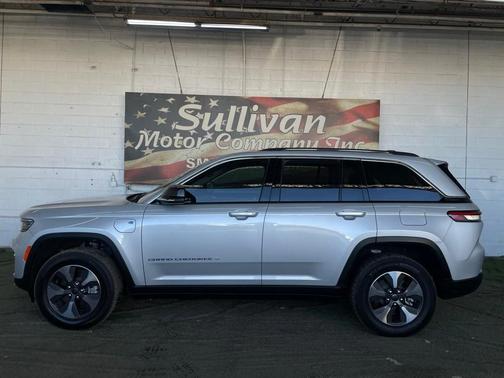 2022 Jeep Grand Cherokee 4xe Base