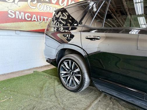 2023 Cadillac Escalade Sport